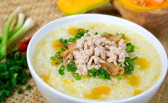 Nên ăn thức ăn mềm, dễ nuốt sau khi nhổ răng